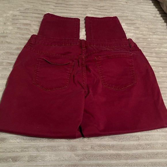 Crown & Ivy Burgundy Women Jeans - Picture 5 of 5